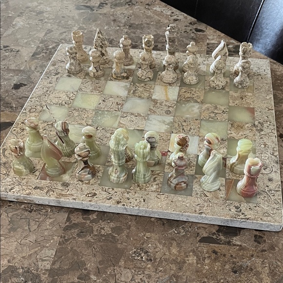 Marble Chess Set - Picture 1 of 5